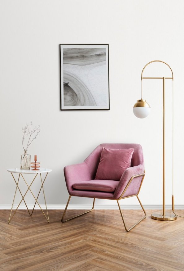 Eusta Craftsmanship Pink Chair
